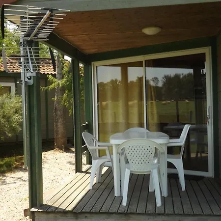 4 Pers Avec Piscine Chauffee, Terrasse Et Tv - - Fr-1-742-538 * Maurs